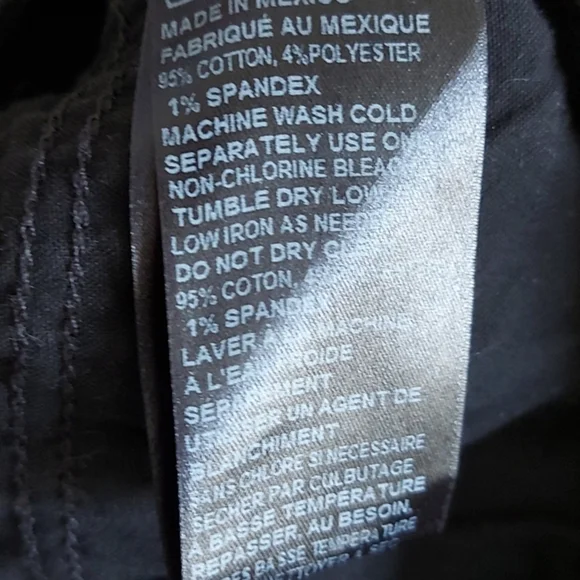 NWOT BDG Jean Pin Up Super High‎ Rise Black Shorts.  Size 25 - Picture 10 of 10